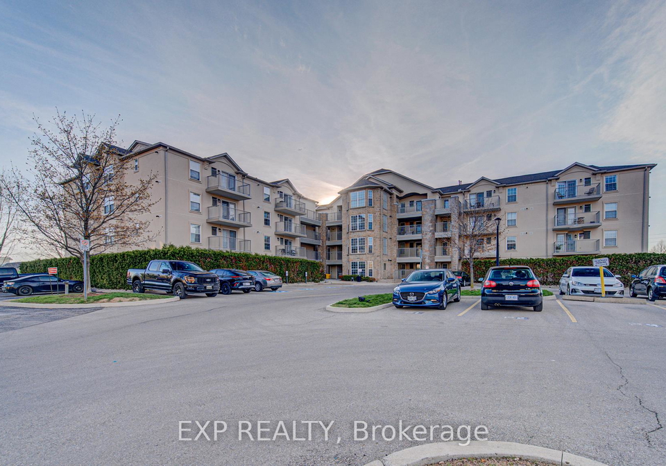 1490-bishops-gate-oakville-ontario-w13465798