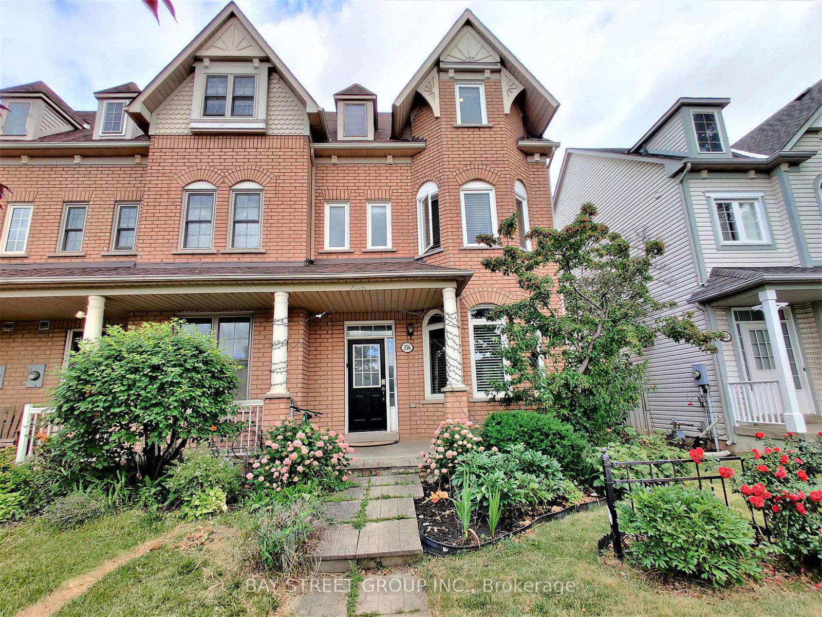 256-glenashton-drive-oakville-ontario-w13466194
