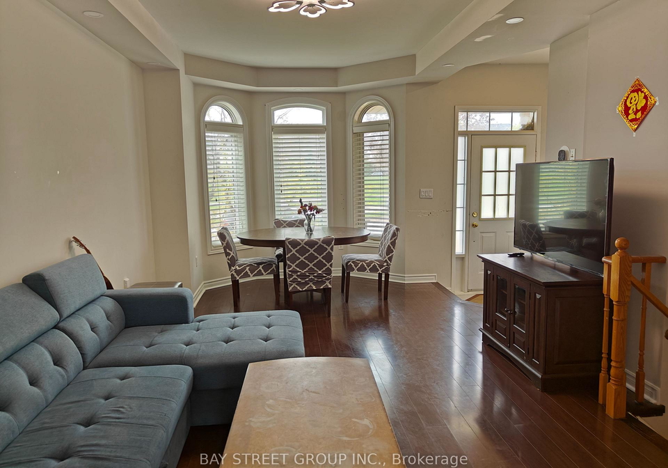 256-glenashton-drive-oakville-ontario-w13466194