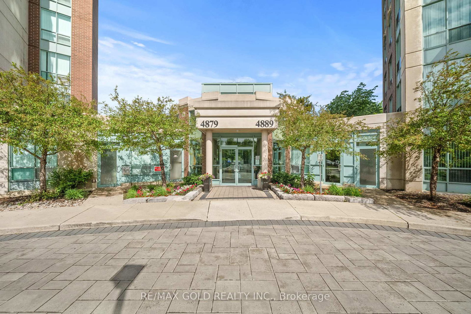 4889-kimbermount-avenue-mississauga-ontario-w13466514