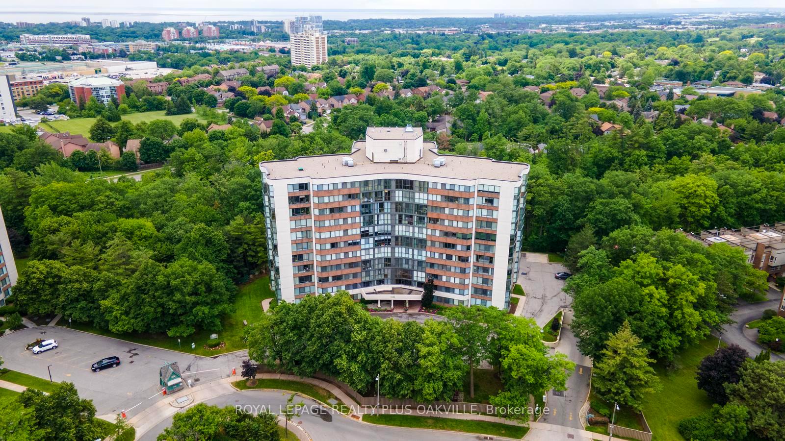 1240-marlborough-court-oakville-ontario-w13467810
