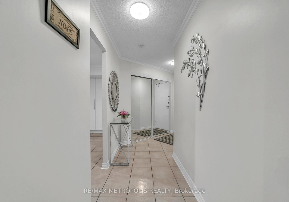 2470-eglinton-avenue-w-north-york-ontario-w13467820