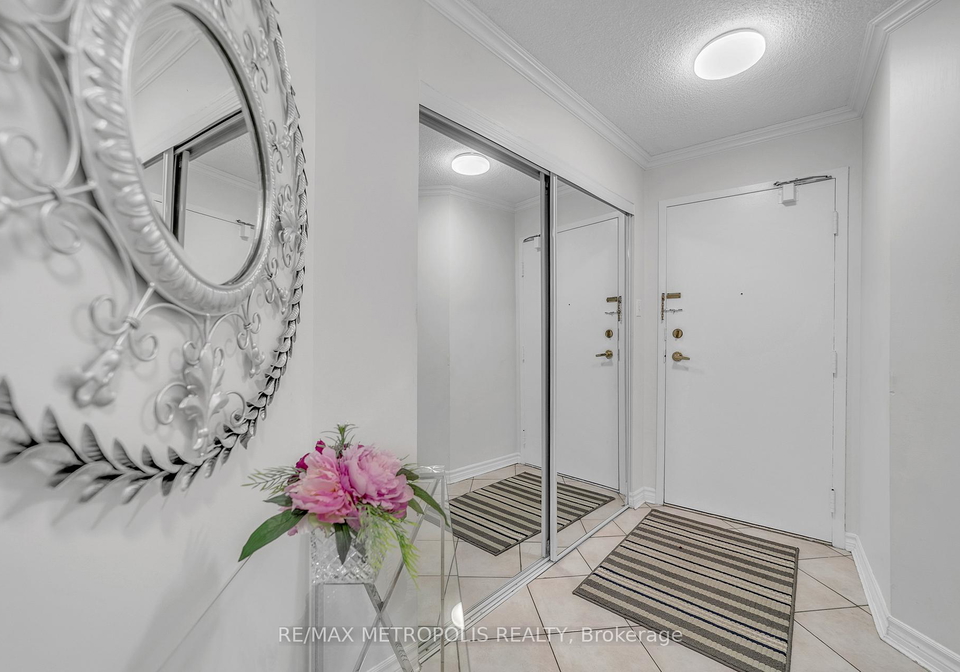 2470-eglinton-avenue-w-north-york-ontario-w13467820