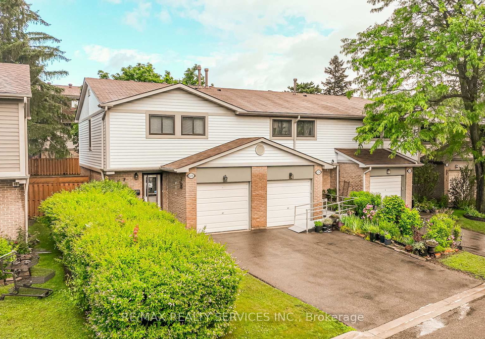 ashton-crescent-brampton-ontario-w13468230