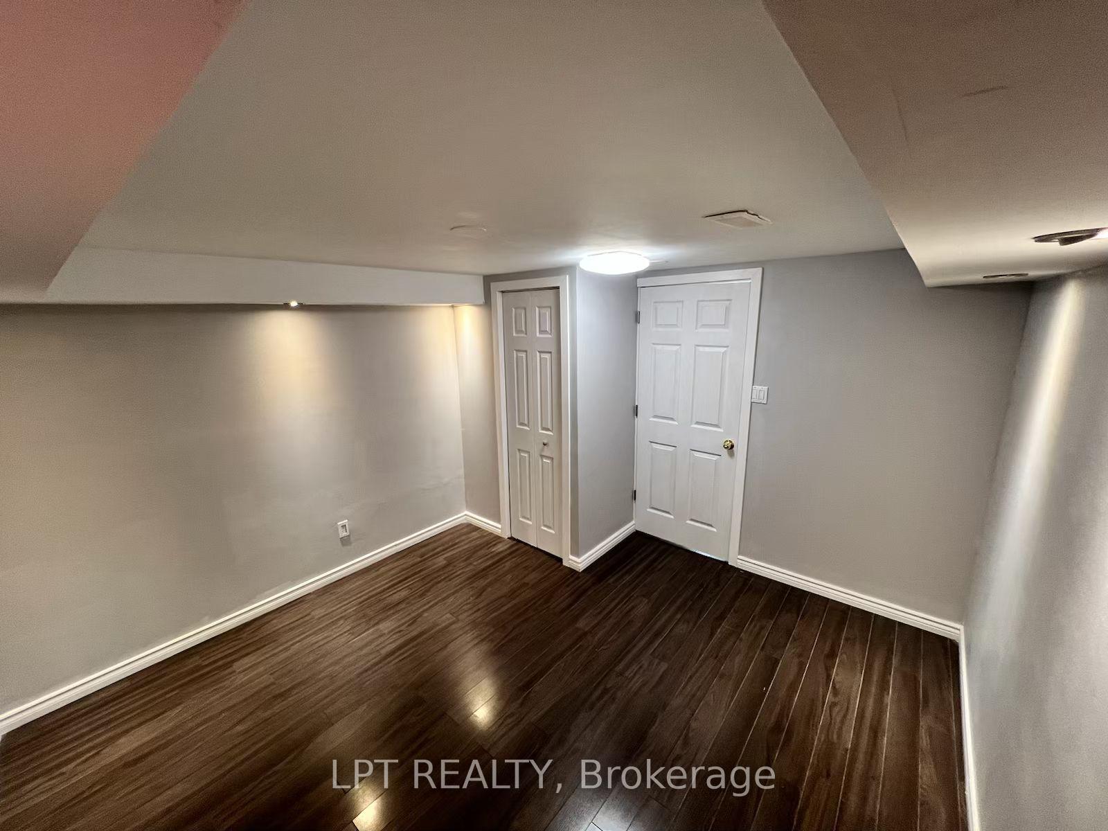 39-frankton-crescent-york-ontario-w13468696