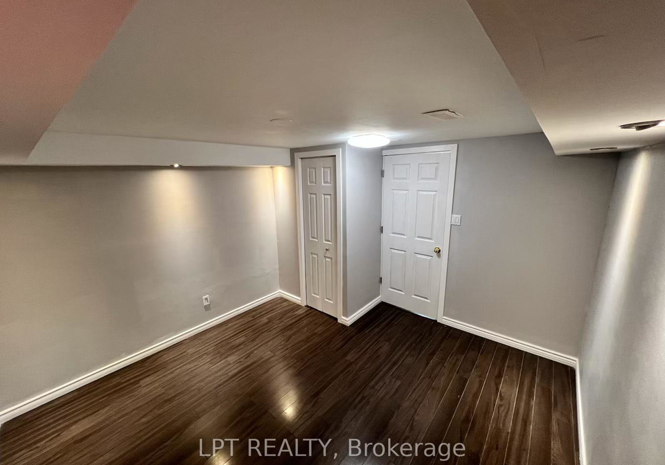 39-frankton-crescent-york-ontario-w13468696