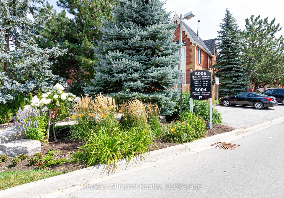 200glenada-crescent-oakville-ontario-w13468772