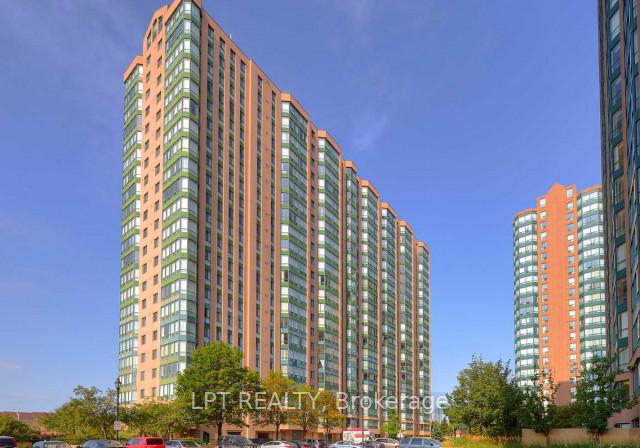 135-hillcrest-avenue-mississauga-ontario-w13469108