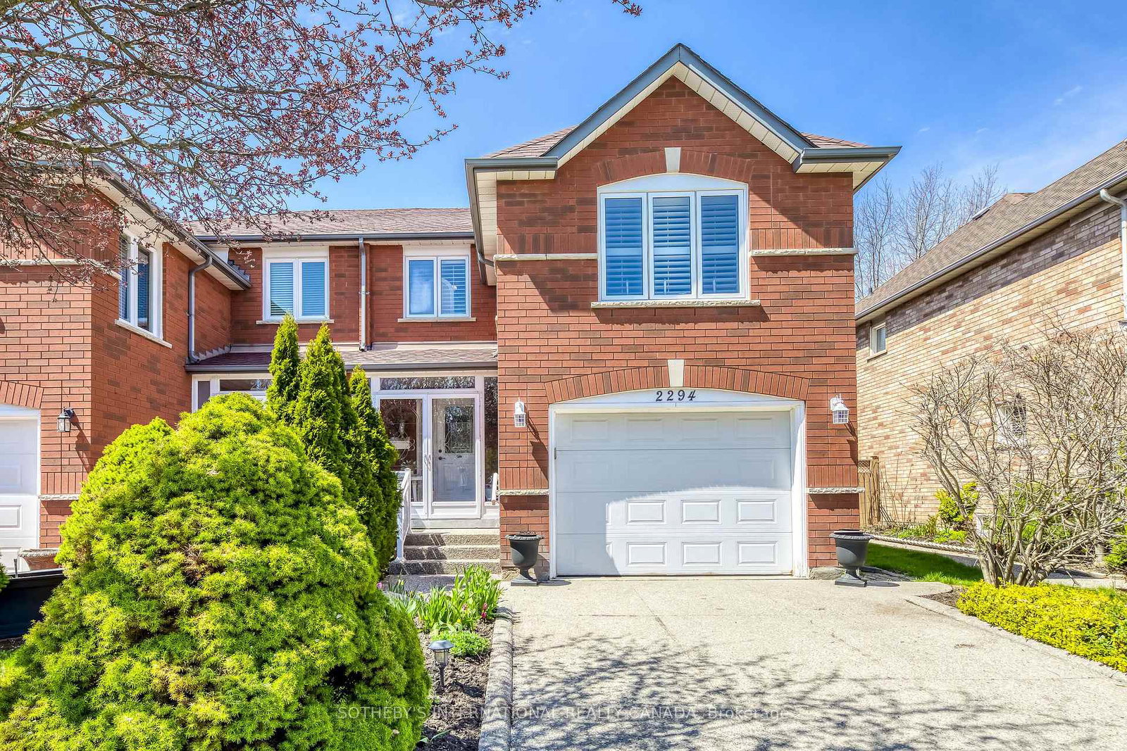 2294-dale-ridge-drive-oakville-ontario-w13469120