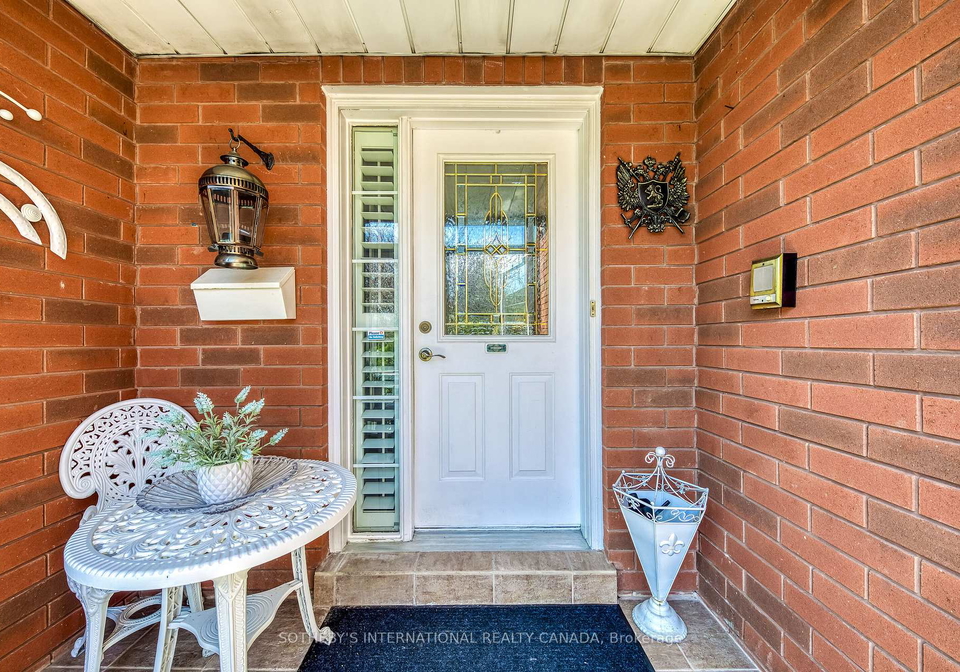 2294-dale-ridge-drive-oakville-ontario-w13469120