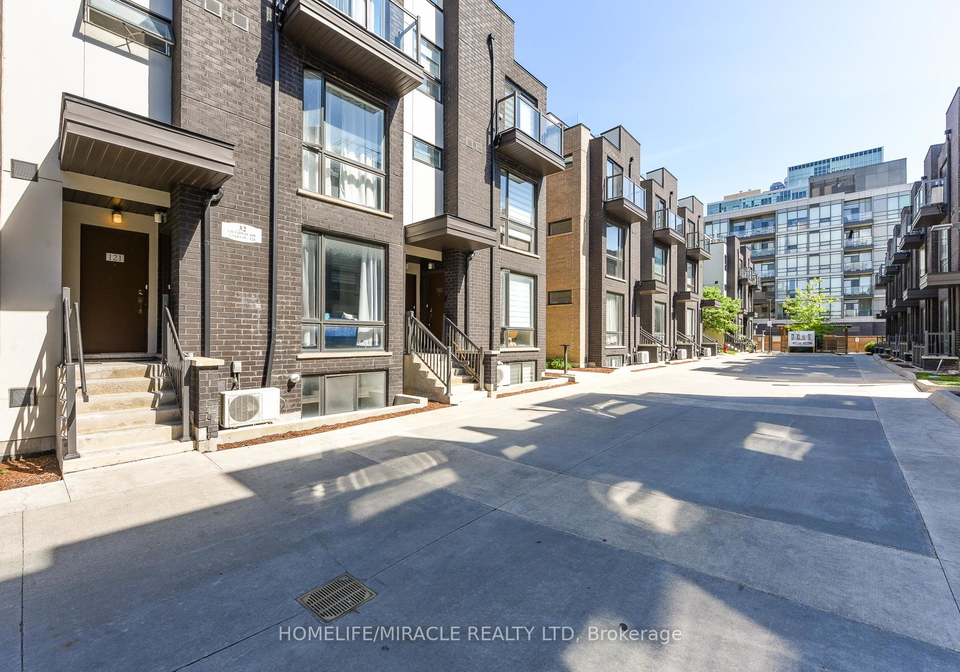 32-fieldway-road-etobicoke-ontario-w13469158