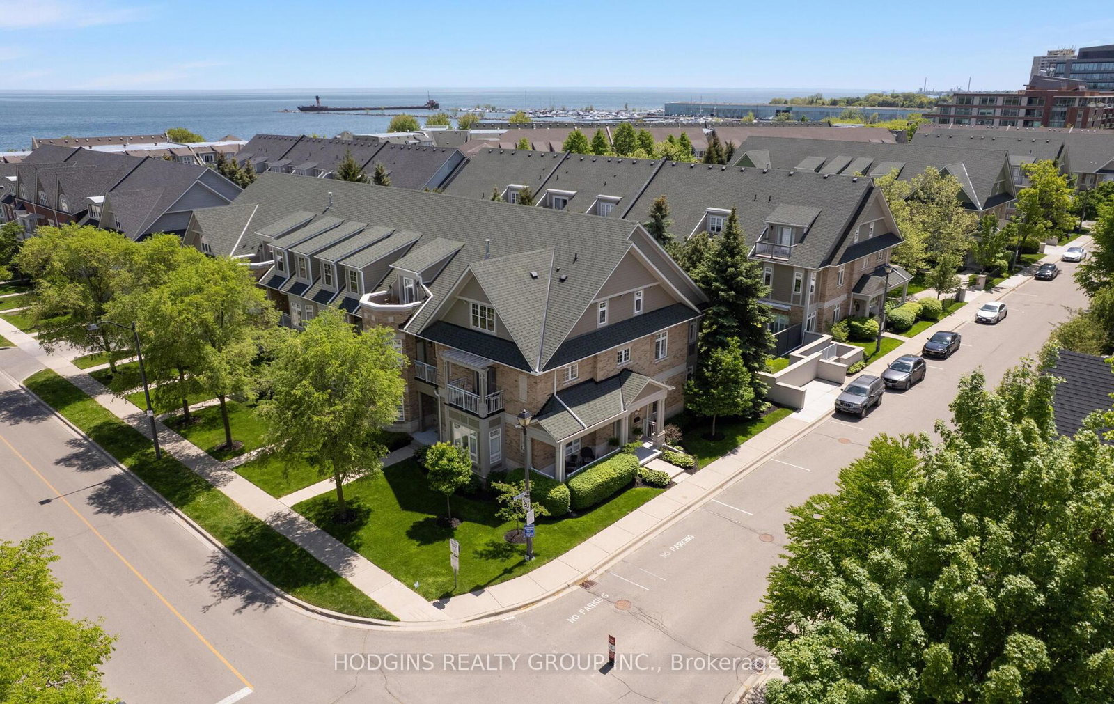 136-st-lawrence-drive-mississauga-ontario-w13469336