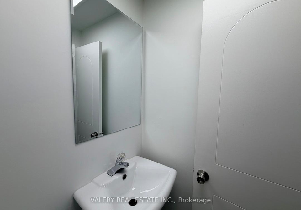 64-lexington-avenue-etobicoke-ontario-w13469446