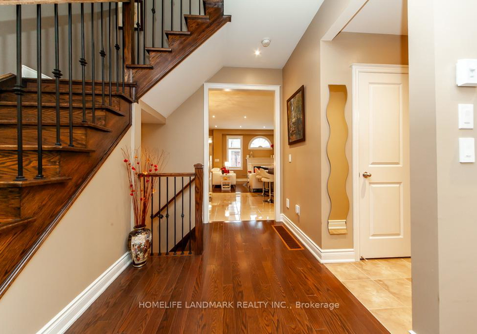3077-neyagawa-boulevard-oakville-ontario-w13469826