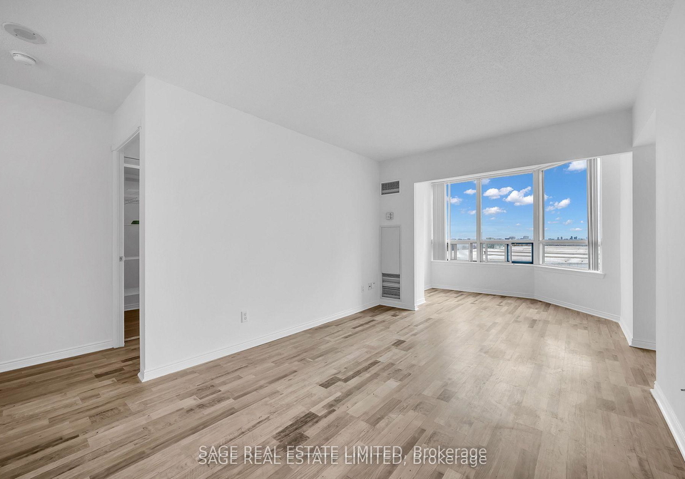 135-hillcrest-avenue-mississauga-ontario-w13469920
