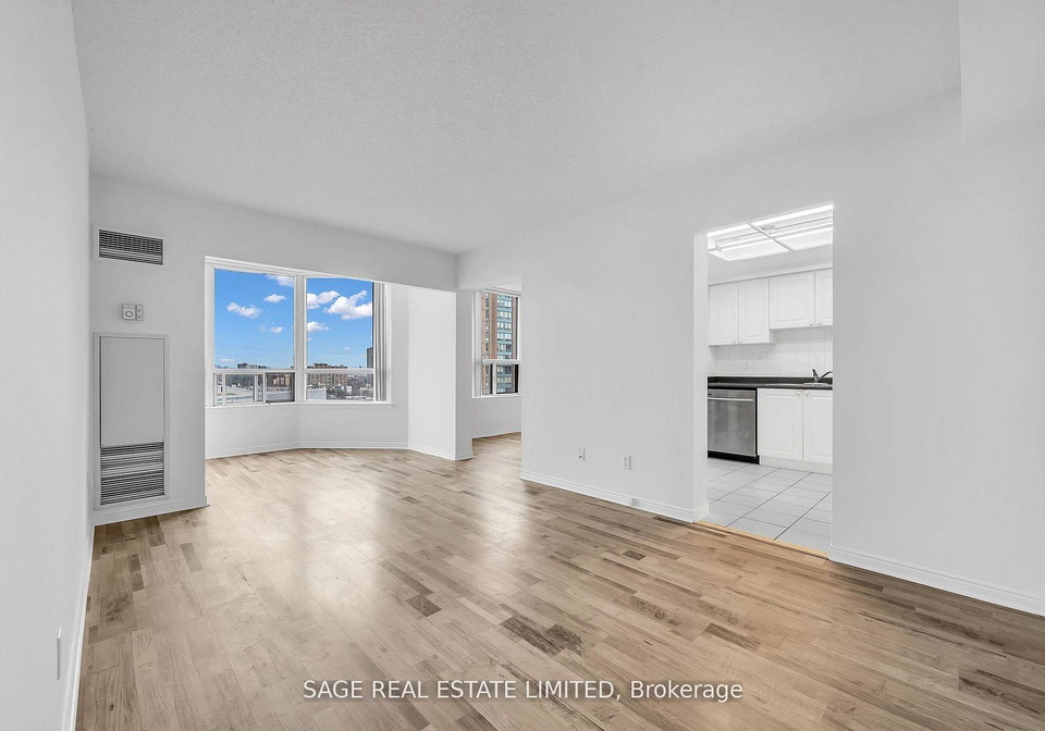 135-hillcrest-avenue-mississauga-ontario-w13469920