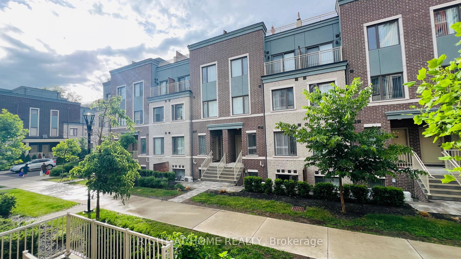 5-william-jackson-way-etobicoke-ontario-w13470046