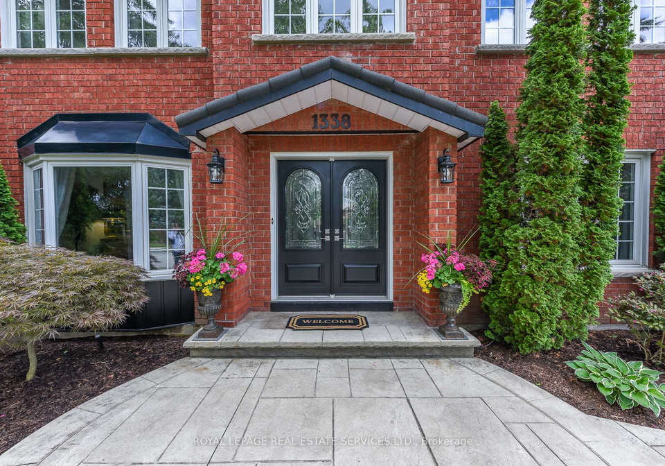 1338-chalfield-drive-oakville-ontario-w13470090