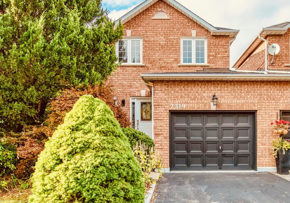 2319-springfield-crescent-oakville-ontario-w13470142