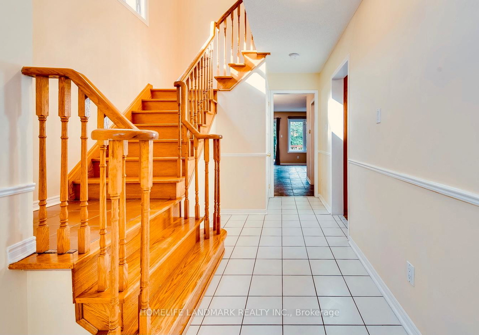 2319-springfield-crescent-oakville-ontario-w13470142