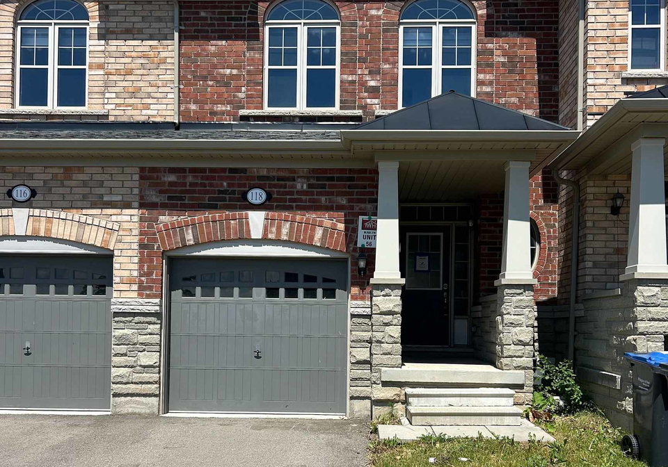 118-finegan-circle-brampton-ontario-w13470192