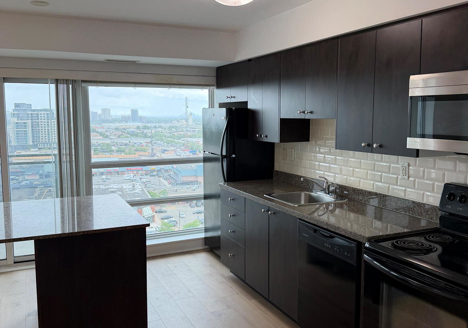 215-queen-street-e-brampton-ontario-w13470224