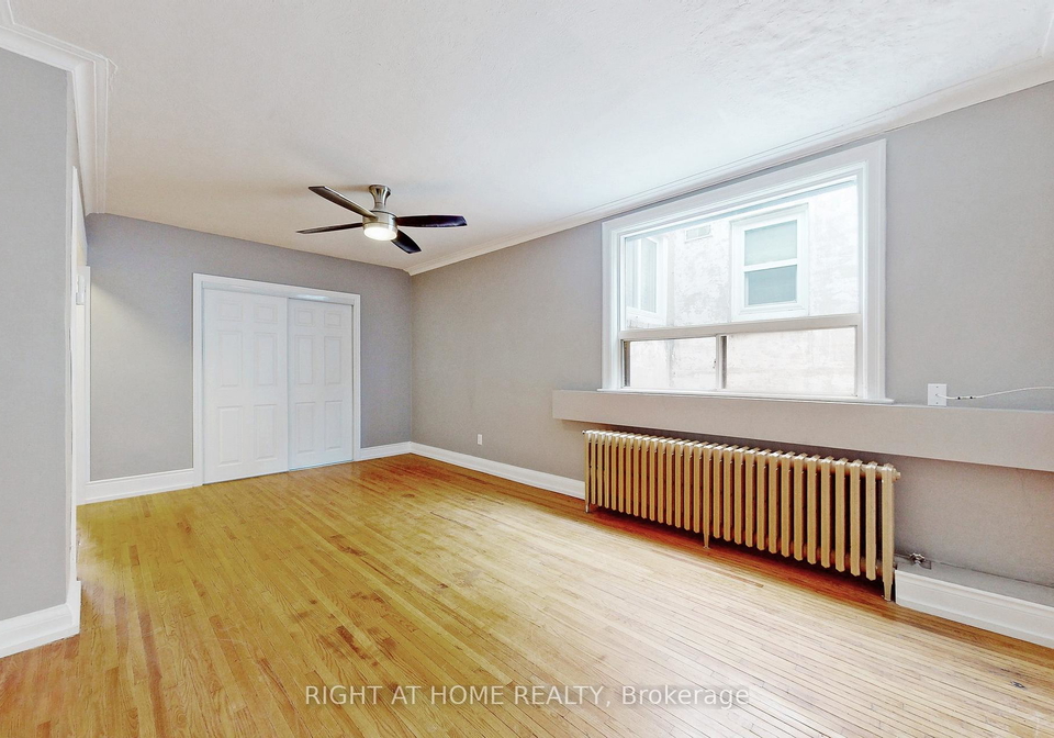 255-lakeshore-road-e-mississauga-ontario-w13470256