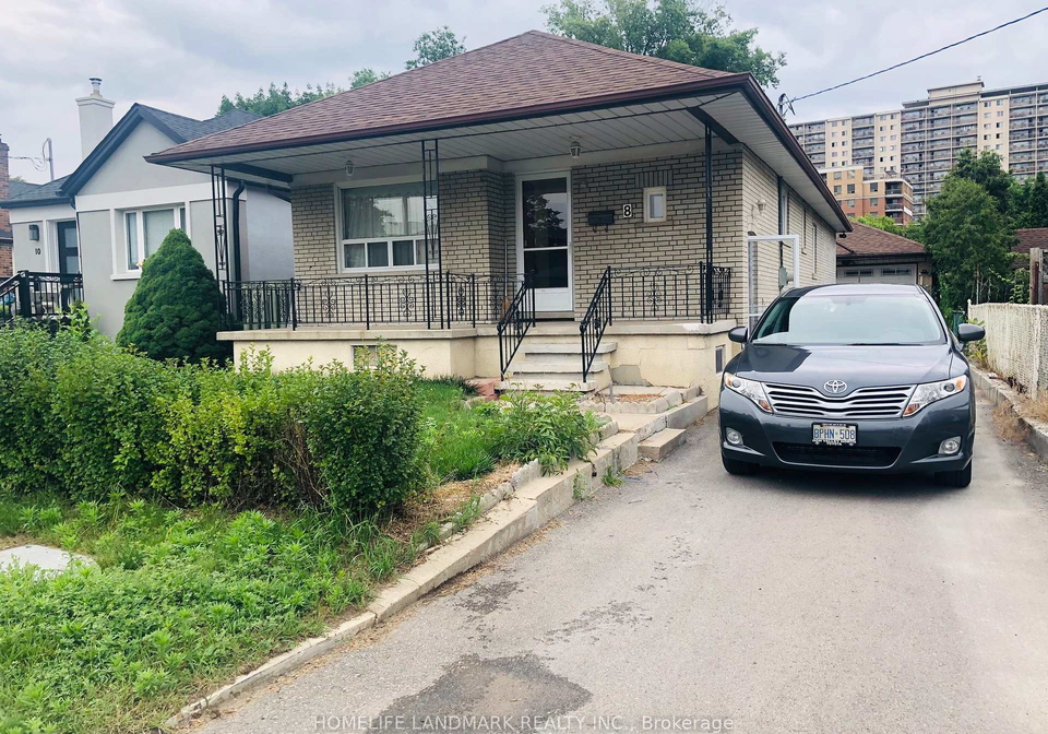 8-plainfield-road-north-york-ontario-w13470258