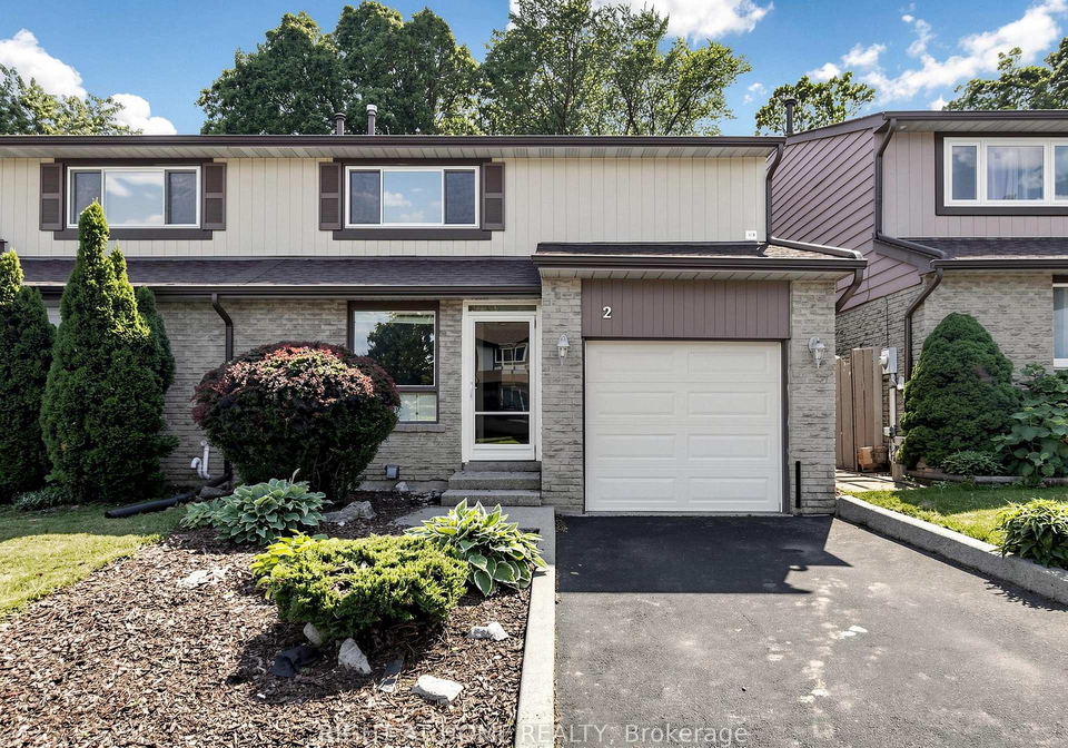 1580-lancaster-drive-oakville-ontario-w13470360