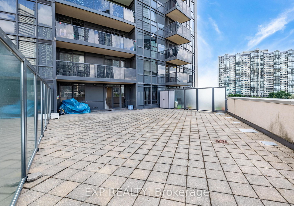330-burnhamthorpe-road-w-mississauga-ontario-w13470420