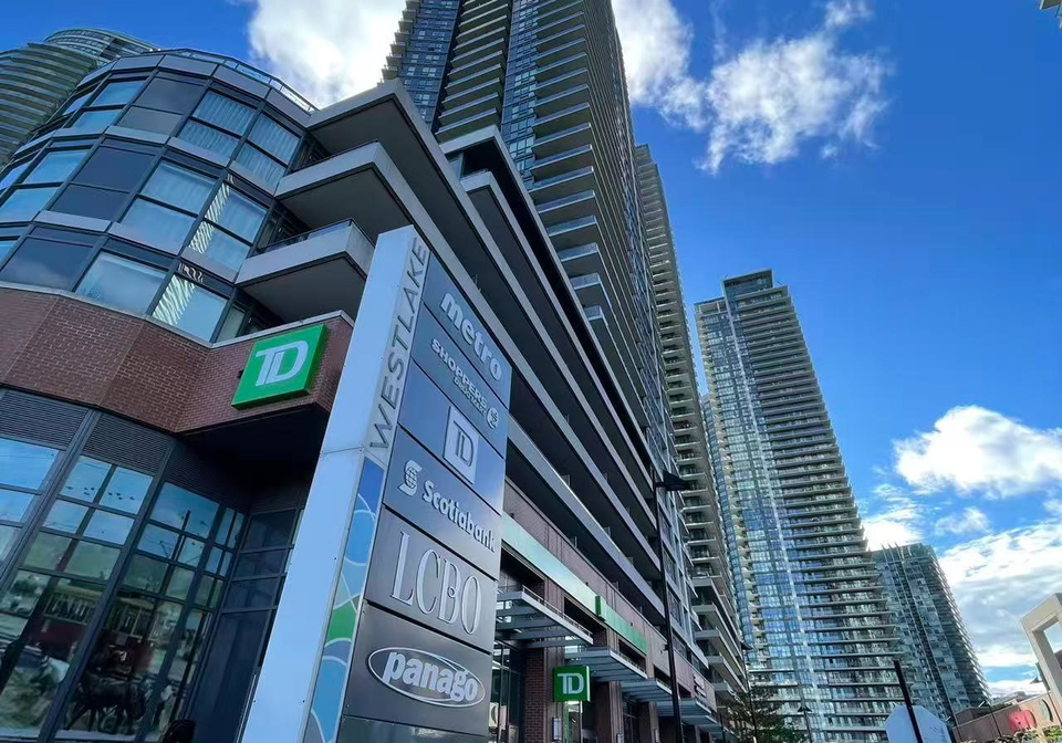 2212-lakeshore-boulevard-w-etobicoke-ontario-w13471140
