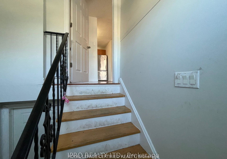 498-daralea-heights-mississauga-ontario-w13471148