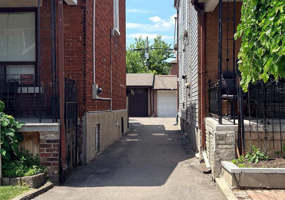 1080-dufferin-street-toronto-ontario-w13471210