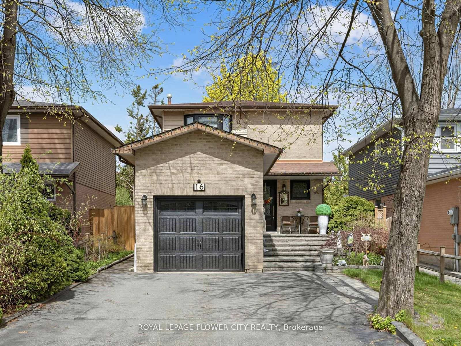 16-blossom-avenue-brampton-ontario-w13471370