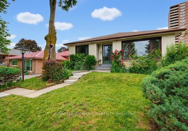 41-strathavon-drive-etobicoke-ontario-w13471378