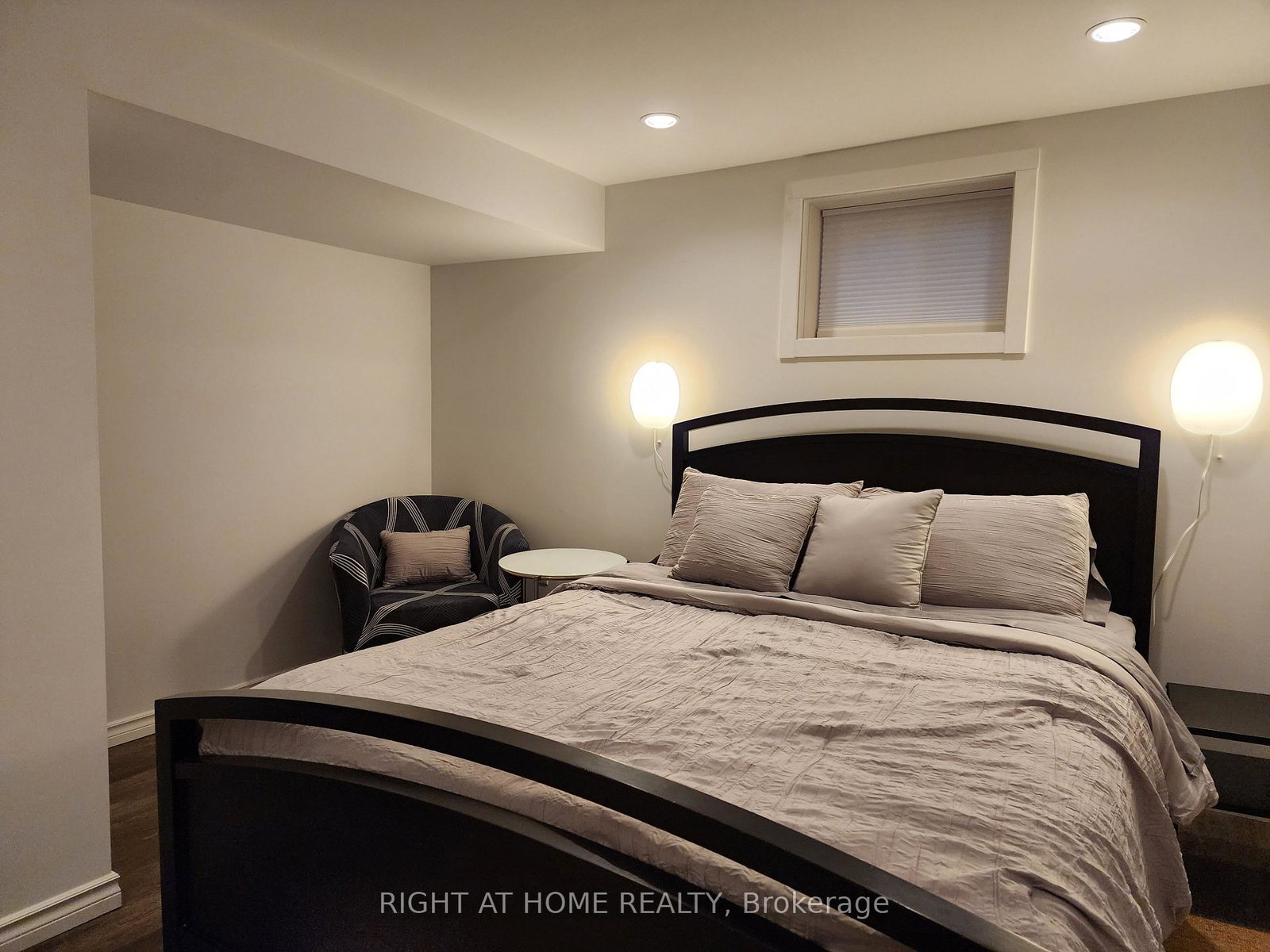 1599-sandgate-crescent-mississauga-ontario-w13471410