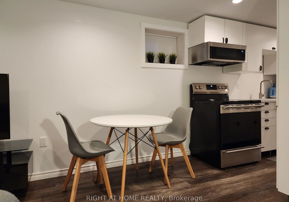 1599-sandgate-crescent-mississauga-ontario-w13471410