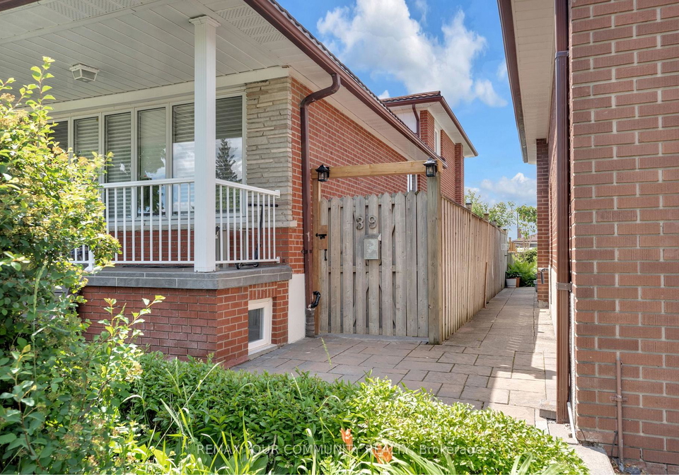 39-veerland-drive-north-york-ontario-w13471586