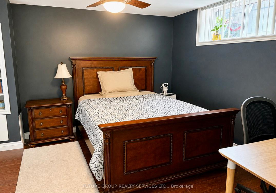 2-fingal-place-etobicoke-ontario-w13471678