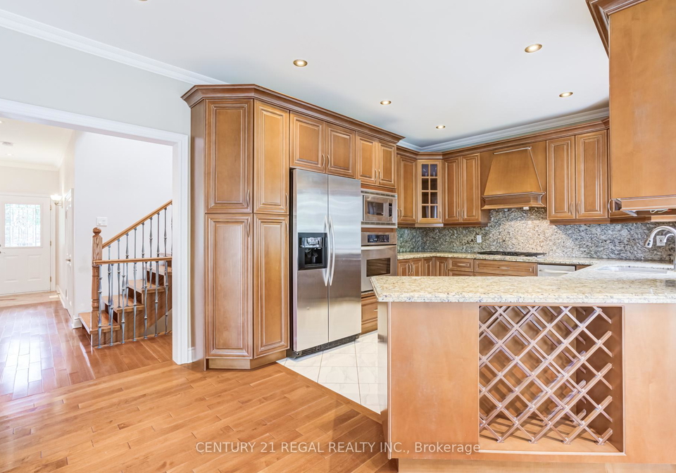 2a-twenty-eighth-street-etobicoke-ontario-w13471968