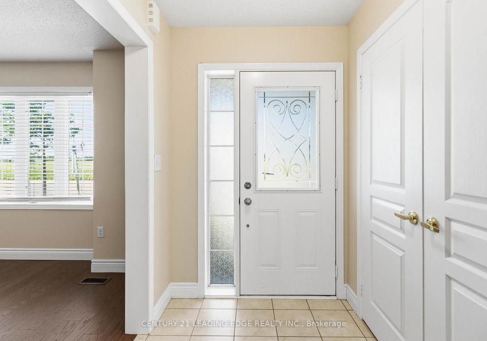 3201-neyagawa-boulevard-oakville-ontario-w13472332
