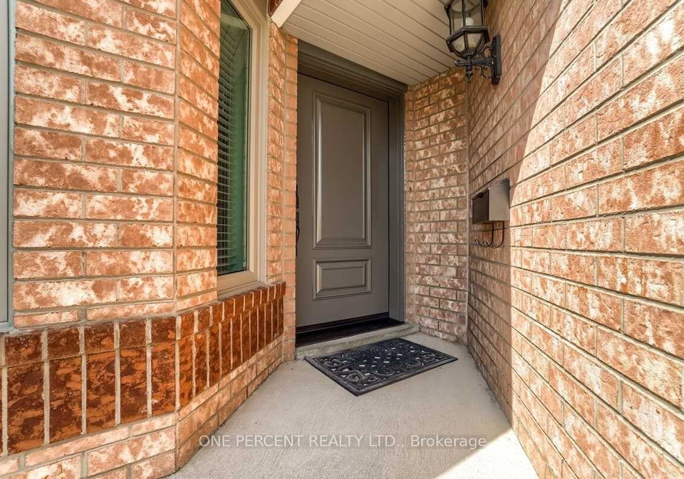 15-beaverhall-road-brampton-ontario-w13472564