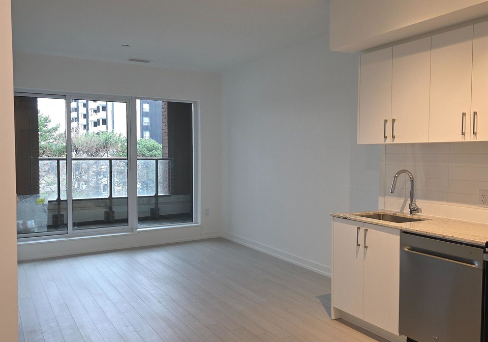 4010-eglinton-avenue-w-etobicoke-ontario-w13472684