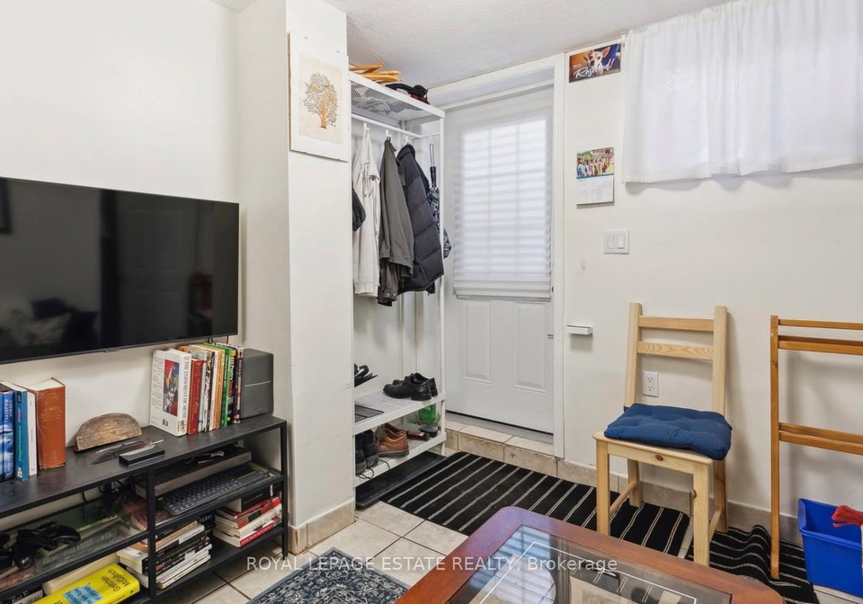 1-saraband-street-etobicoke-ontario-w13472854