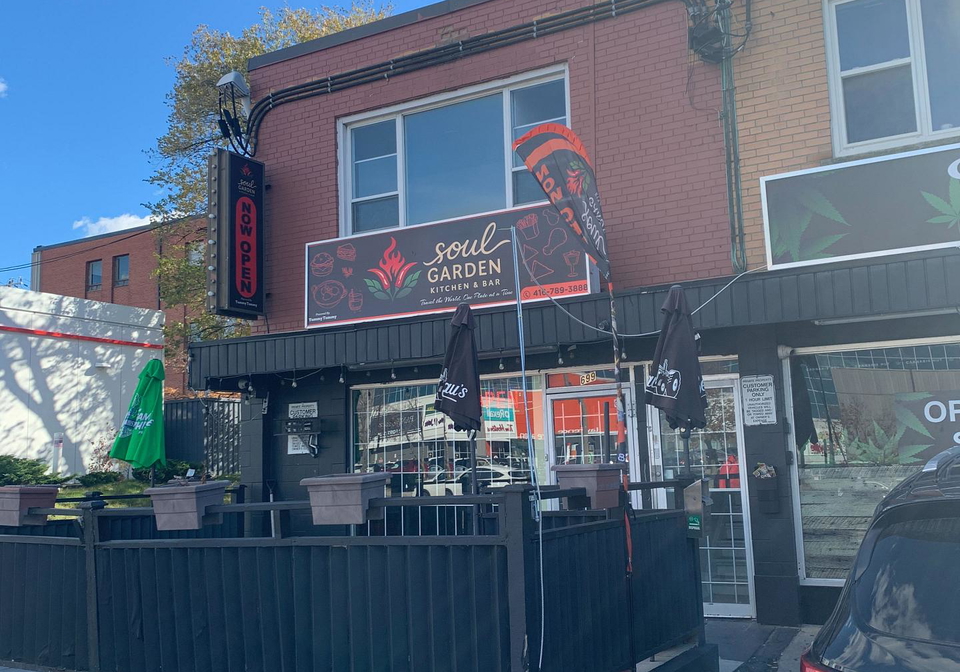 699-lawrence-avenue-w-north-york-ontario-w13473060