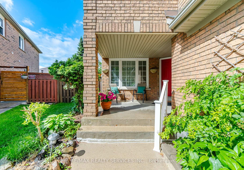 93-seclusion-crescent-brampton-ontario-w13473304