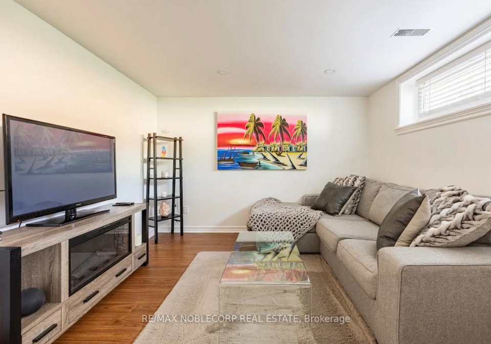4230-bloor-street-w-etobicoke-ontario-w13473412