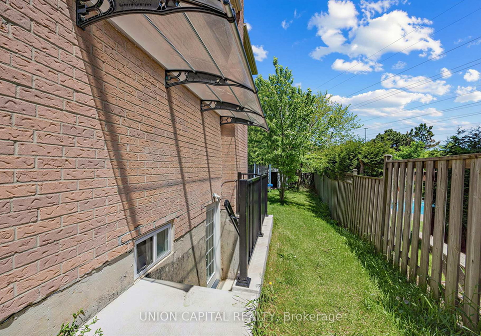 274-harrowsmith-drive-mississauga-ontario-w13474048