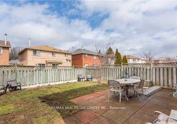 22-matterdale-avenue-brampton-ontario-w13474092