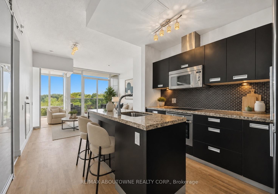 88-park-lawn-road-etobicoke-ontario-w13474104
